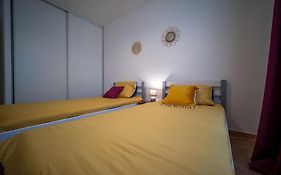 Appartement Tout Equipe Terrasse Et Parking Prive